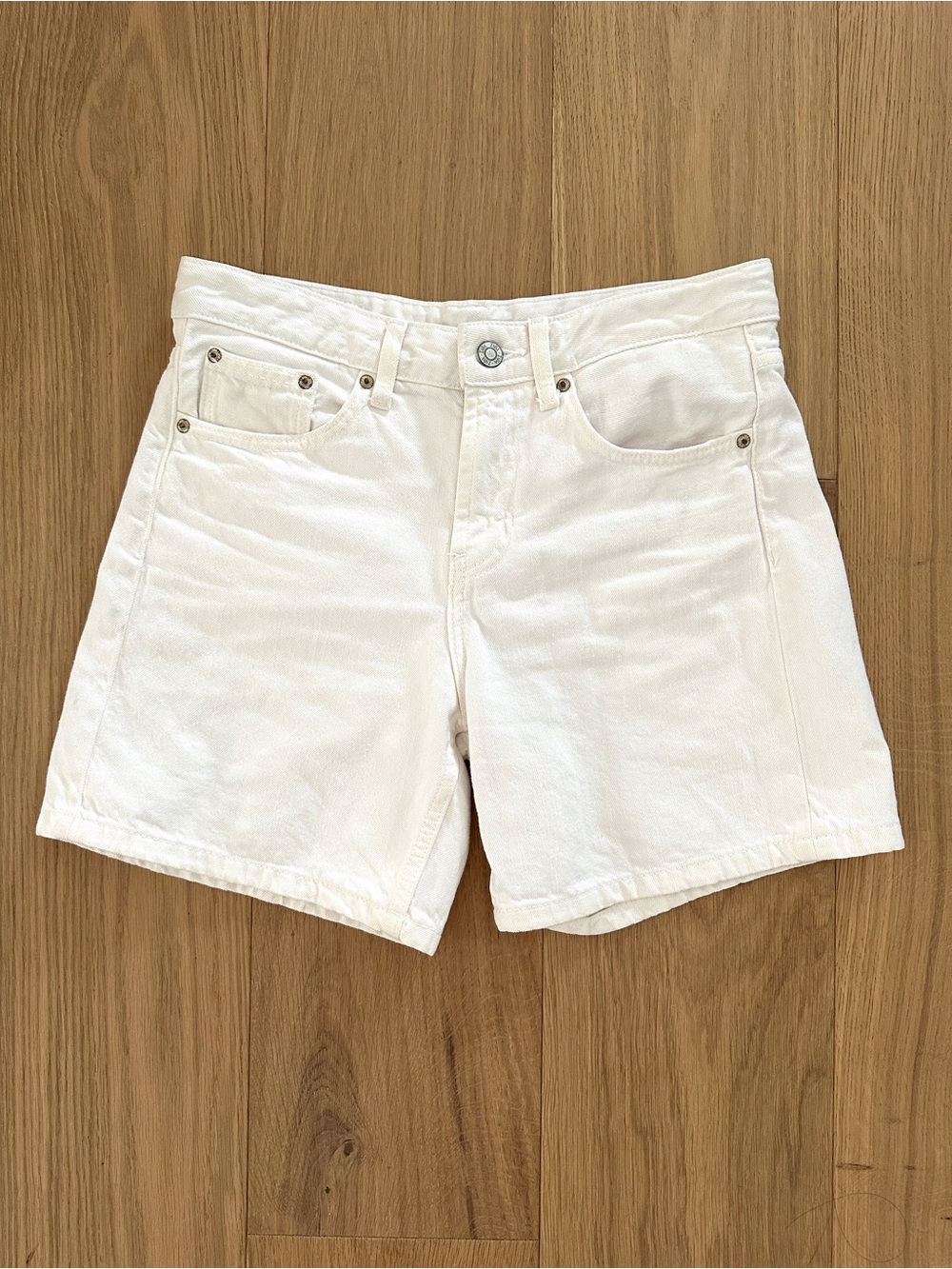 Zara Mid-Rise Bermuda Shorts size US 2, 26